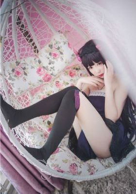 美女校花张开腿让我电影