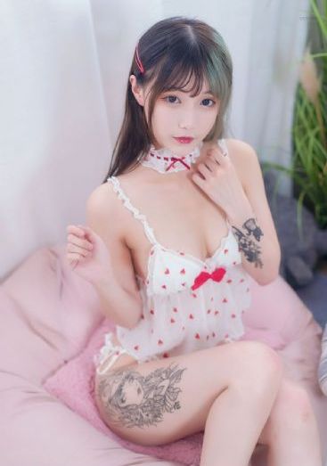 伦理年轻漂亮的岳2