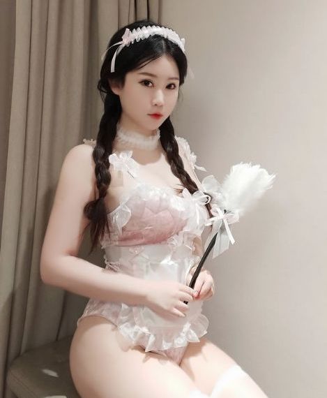 《交换:完美的邻居》中字