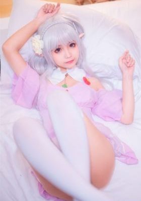 森林中的熊先生冬眠中动漫未增减